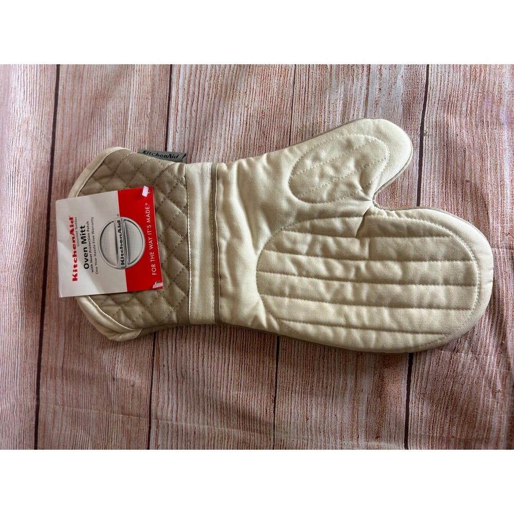 KitchenAid oven mitt